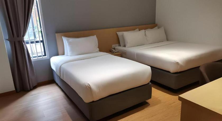 Miyabi Hotel Permas Johor Bahru Exterior foto