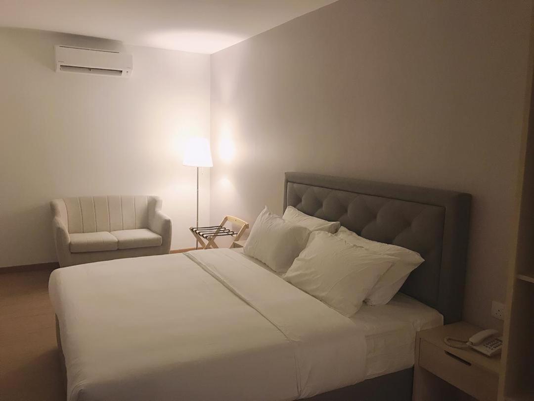 Miyabi Hotel Permas Johor Bahru Exterior foto