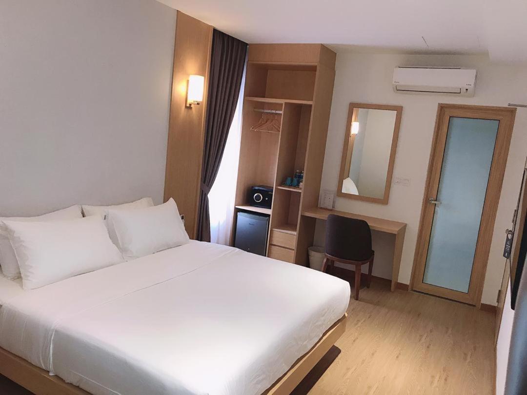 Miyabi Hotel Permas Johor Bahru Exterior foto
